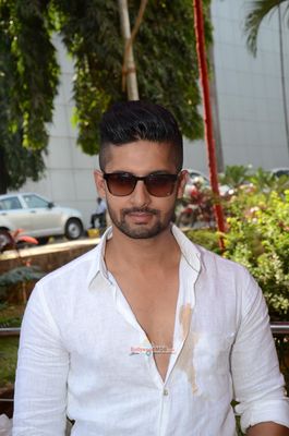 Bollywood & TV Celebs celebrate Father of Indian Cinema Dadasaheb Phalke's 71st death anniversary