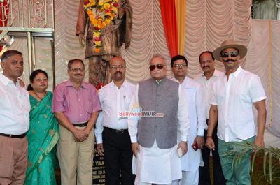 Bollywood & TV Celebs celebrate Father of Indian Cinema Dadasaheb Phalke's 71st death anniversary