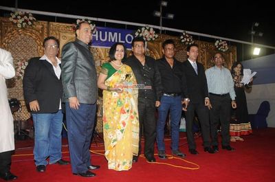 Bollywood and TV Celebs honoured at the Humlog Awards 2015