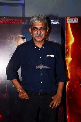 Tabu among Bolly Celebs at special screening of film 'Badlapur'