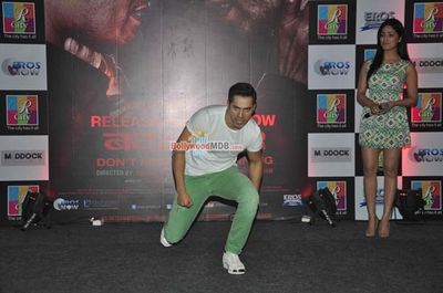Varun Dhawan and Yami Gautam promote film 'Badlapur'