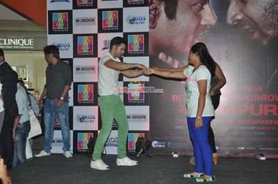 Varun Dhawan and Yami Gautam promote film 'Badlapur'