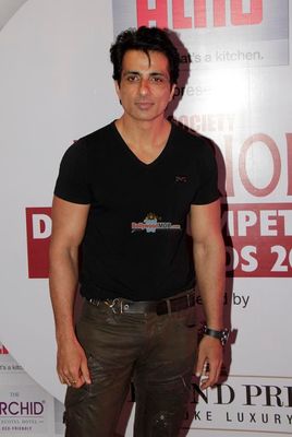 Amrita Rao, Sonu Sood, Sana Khan among other Bolly Celebs at the 13th Society Interiors Design Competition and Awards