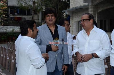 Kangana Ranaut, Neil Nitin Mukesh among Bollywood celebs at condolence meet of Madhur Bhandarkar's Mother