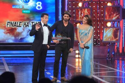 Arjun Rampal and Jacqueline Fernandez at the promotion of film 'Roy' on the sets Big Boss Season 8