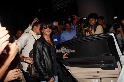 Shah Rukh Khan with his family snapped at Mumbai International Airport