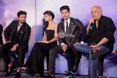 Ali Fazal, Gurmeet Choudhary, Sapna Pabbi, Vikram Bhatt, Mahesh Bhatt at the launch of song 'Bheeg loon' from 'Khamoshiyan'