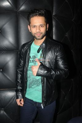 Bolly Celebs at Kamaal Rashid Khan's (KRK) birthday party
