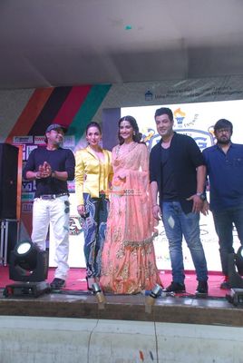 Sonam Kapoor, Varun Sharma, Arbaaz Khan, Malaika Arora Khan at the music launch of film 'Dolly Ki Doli'