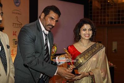 Bollywood Celebs at All India Achievers Awards 2015