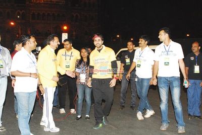 The Standard Chartered Mumbai Marathon 2015 witnesses the presence of many Bollywood Celebrities