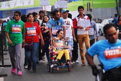 The Standard Chartered Mumbai Marathon 2015 witnesses the presence of many Bollywood Celebrities