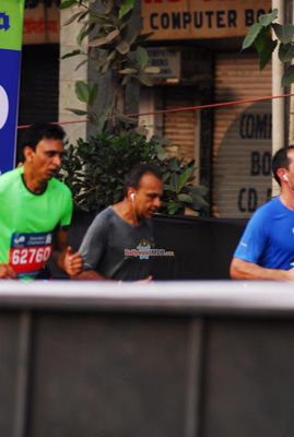 The Standard Chartered Mumbai Marathon 2015 witnesses the presence of many Bollywood Celebrities