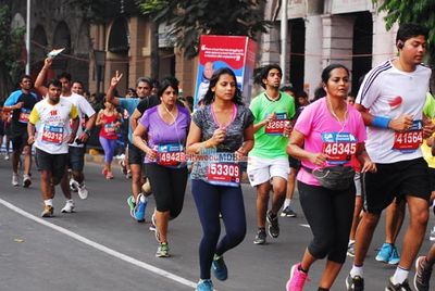 The Standard Chartered Mumbai Marathon 2015 witnesses the presence of many Bollywood Celebrities