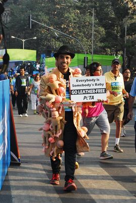 The Standard Chartered Mumbai Marathon 2015 witnesses the presence of many Bollywood Celebrities