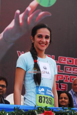 The Standard Chartered Mumbai Marathon 2015 witnesses the presence of many Bollywood Celebrities