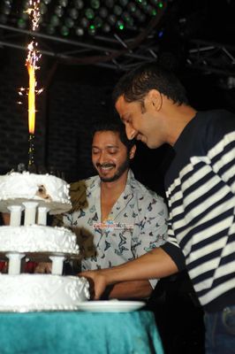 Actor Shreyas Talpade celebrates birthday with the cast of his Marathi superhero film!