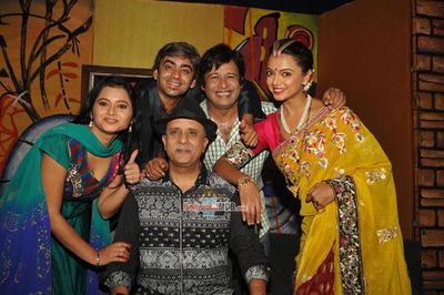 Bollywood celebs at the success celebration of Rajesh Puri's  play 'Sab Golmaal Hai'