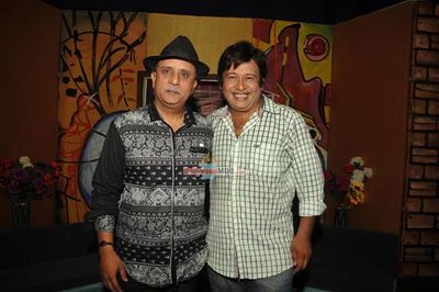 Bollywood celebs at the success celebration of Rajesh Puri's  play 'Sab Golmaal Hai'