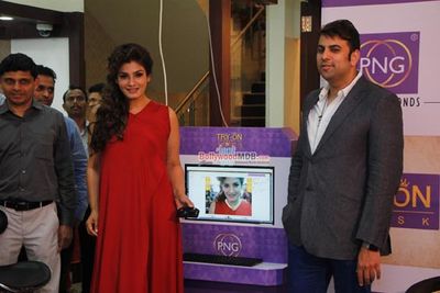 Raveena Tandon at the Re-launch of E-commerce Website of P.N. Gadgil Jewellers Pvt. Ltd.