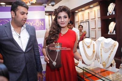 Raveena Tandon at the Re-launch of E-commerce Website of P.N. Gadgil Jewellers Pvt. Ltd.