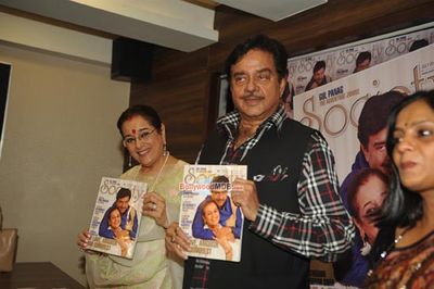 Actor-Politician Shatrughan Sinha with family at the Society Magazine Latest Cover Launch