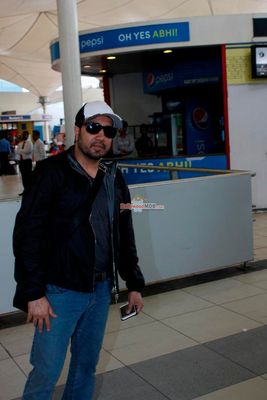 Urvashi Rautela and Mika Singh Snapped at Mumbai Domestic Airport