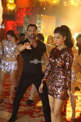 Nana Patekar, Shruti Haasan, John Abraham, Ankita Srivastava at film 'Welcome Back' Song Shoot