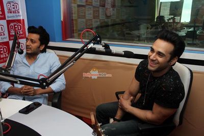 Pulkit Samrat & Riteish Deshmukh at Red FM Studios for Promoting 'Bangistan'