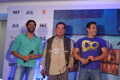 Salman Khan with father Salim Khan at a special book launch of film 'Bajrangi Bhaijaan'