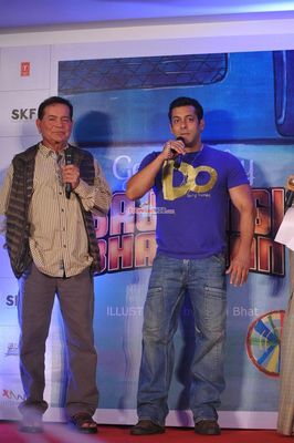 Salman Khan with father Salim Khan at a special book launch of film 'Bajrangi Bhaijaan'