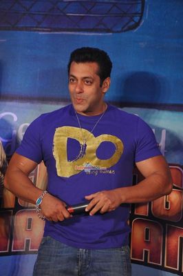 Salman Khan with father Salim Khan at a special book launch of film 'Bajrangi Bhaijaan'