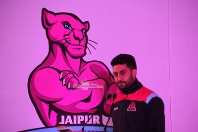 Abhishek Bachchan with his team members at the Press Meet of Jaipur Pink Panthar