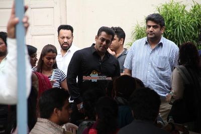Salman Khan, Kabir Khan, Harshaali Malhotra at the Press Meet of 'Bajrangi Bhaijaan'