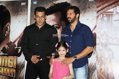 Salman Khan, Kabir Khan, Harshaali Malhotra at the Press Meet of 'Bajrangi Bhaijaan'