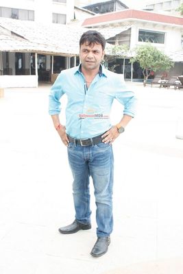 Tia Bajpai, Satyajeet Dubey, Vijay Raaz, Rajpal Yadav, Rakesh Bedi at film 'Baankey Ki Crazy Baraat' Press Meet