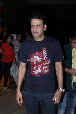 Manoj Bajpai, Nikhil Advani at Screening of Marathi Film 'Manatlya Unhat'