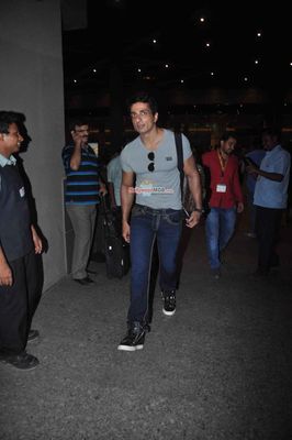 Bolly Celebs snapped on arrival from Dubai's Arab Indo Bollywood Awards