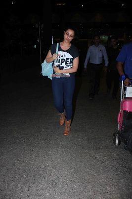 Bolly Celebs snapped on arrival from Dubai's Arab Indo Bollywood Awards