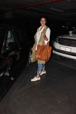 Bolly Celebs snapped on arrival from Dubai's Arab Indo Bollywood Awards