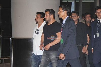 Bolly Celebs snapped on arrival from Dubai's Arab Indo Bollywood Awards