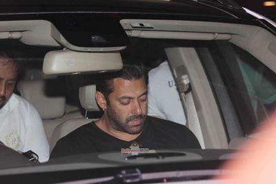 Bolly Celebs snapped on arrival from Dubai's Arab Indo Bollywood Awards