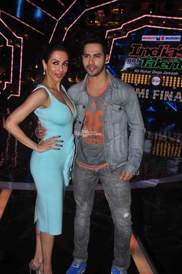 Varun Dhawan, Malaika Arora Khan, Karan Johar, Remo D'Souza at film 'ABCD 2' Promotions