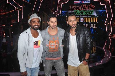 Varun Dhawan, Malaika Arora Khan, Karan Johar, Remo D'Souza at film 'ABCD 2' Promotions
