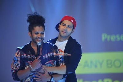 Varun Dhawan's 4D performance to promote film 'ABCD 2' in tie up with Pond's Men