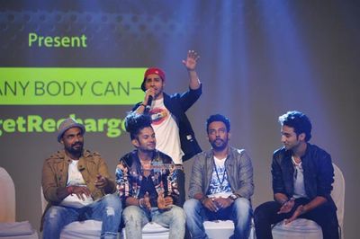 Varun Dhawan's 4D performance to promote film 'ABCD 2' in tie up with Pond's Men