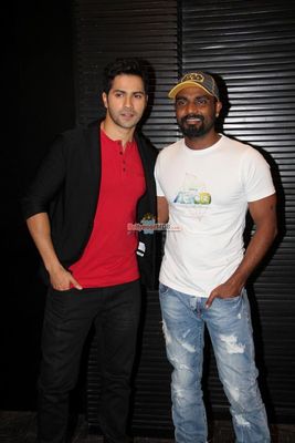 Varun Dhawan & Remo D'Souza at the launch of song 'Chunar' from film 'ABCD 2'