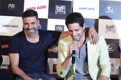 Akshay Kumar, Jacqueline Fernandez, Jackie Shroff, Siddharth Malhotra at film 'Brothers' Trailer Launch