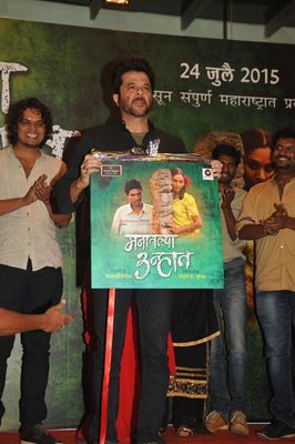 Anil Kapoor with Usha Jadhav at Marathi film 'Manaatlya Unhat' Music Launch