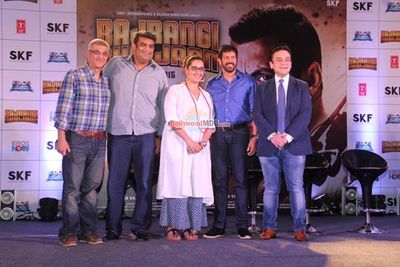 Kabir Khan and Adnan Sami at the song launch of 'Bajrangi Bhaijaan'